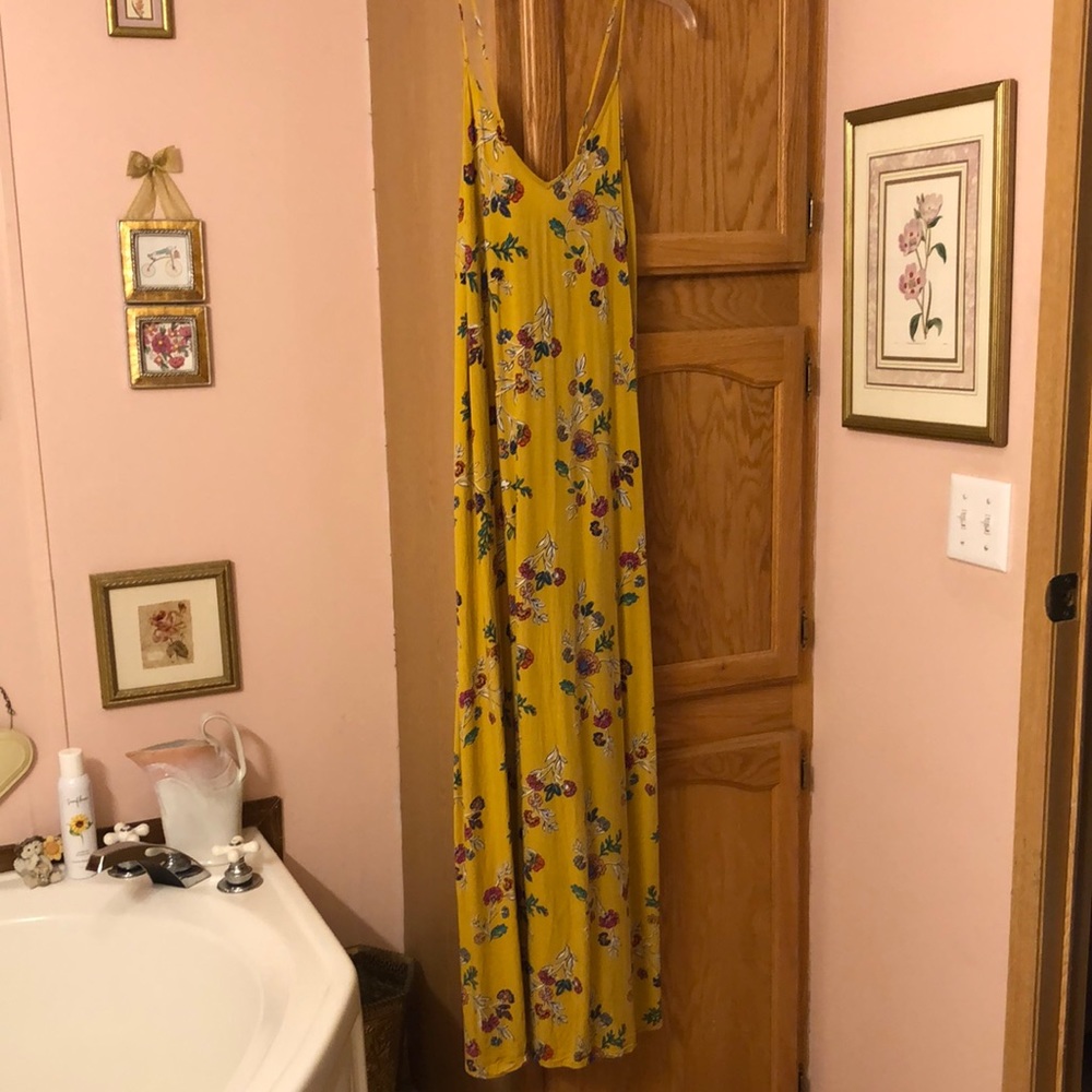 Maxi Dress    Large